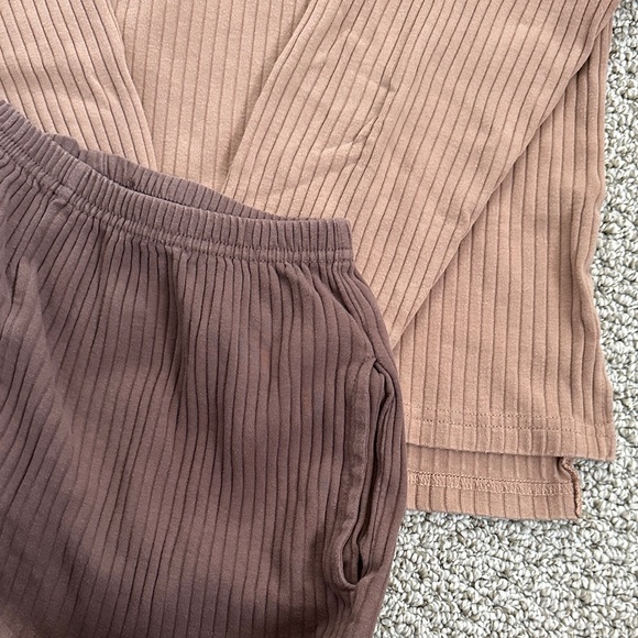 Brown Ribbed Lounge Set - Picture 2 of 7